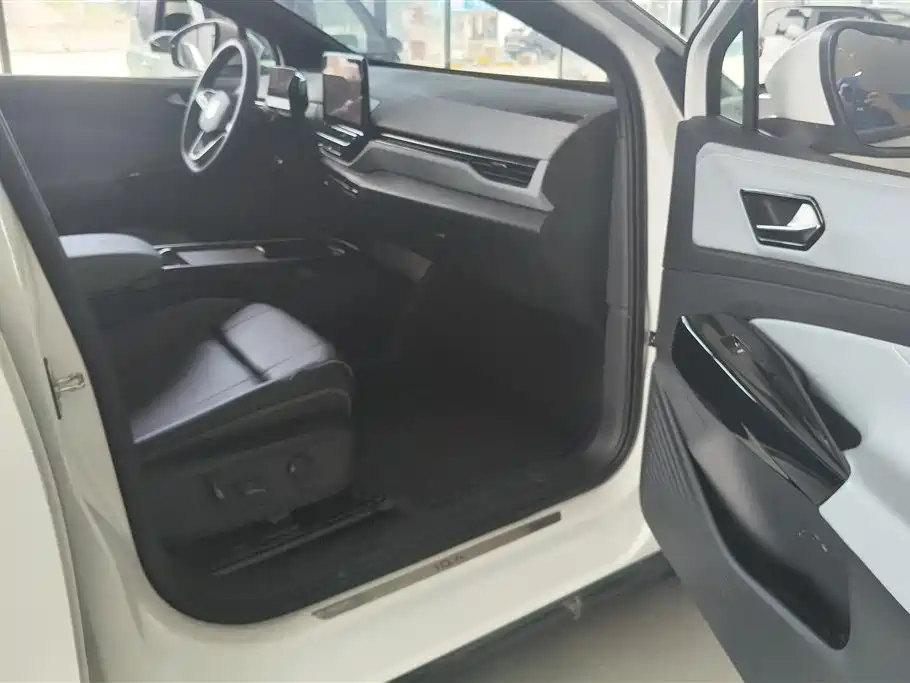 Volkswagen ID.4 X 2024 Pure Intelligent Edition фото 8