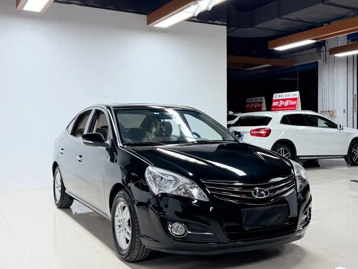 Hyundai Elantra 2011 1.6L Automatic Luxury фото 3