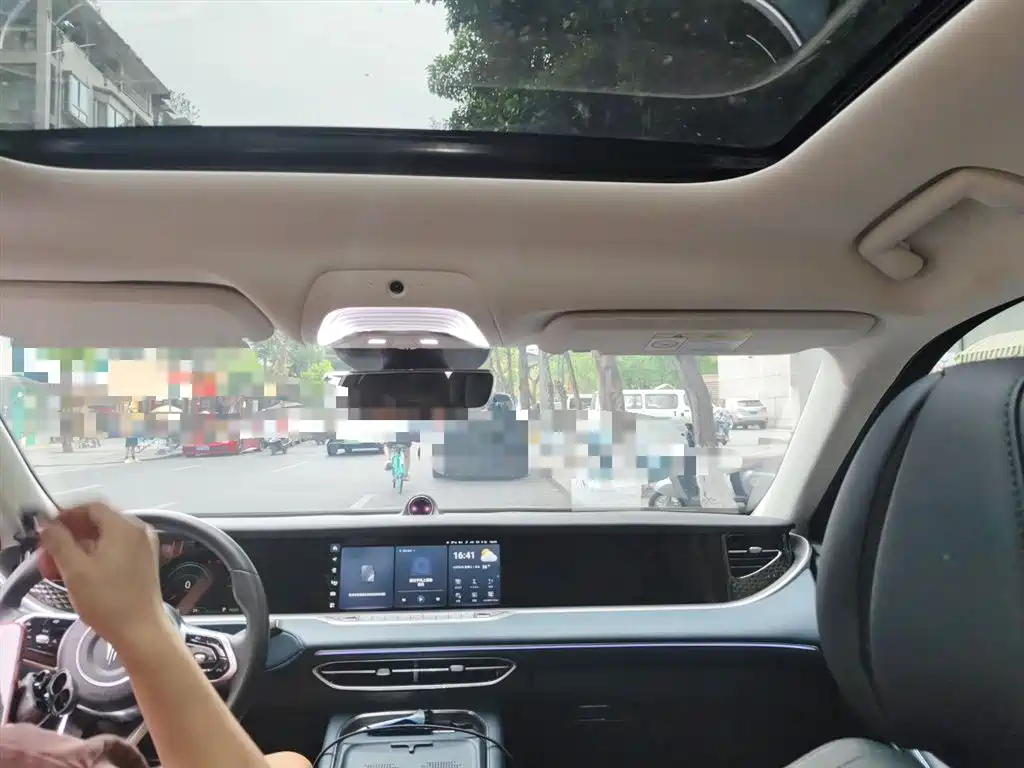 Voyah Auto VOYAH FREE 2024 Ultra Long Range Intelligent Driving Edition фото 14