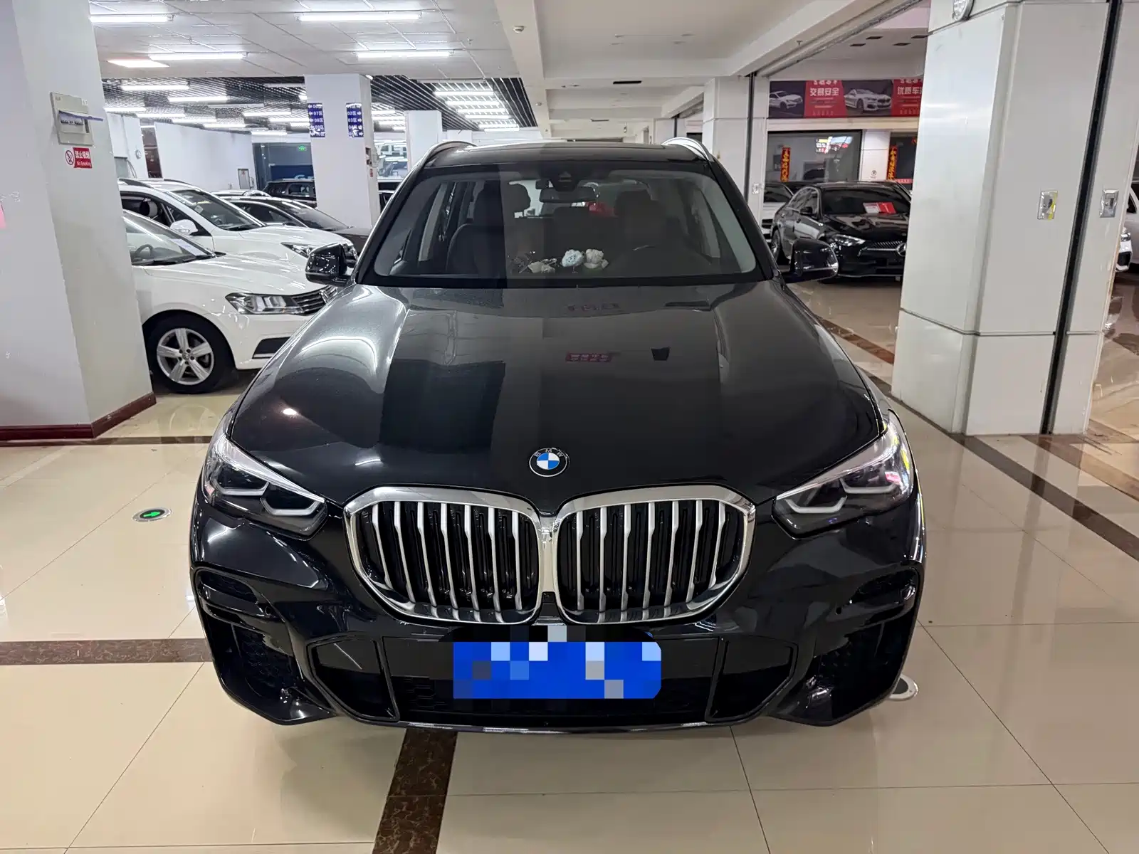 Photo 2 - BMW X5 (Import)