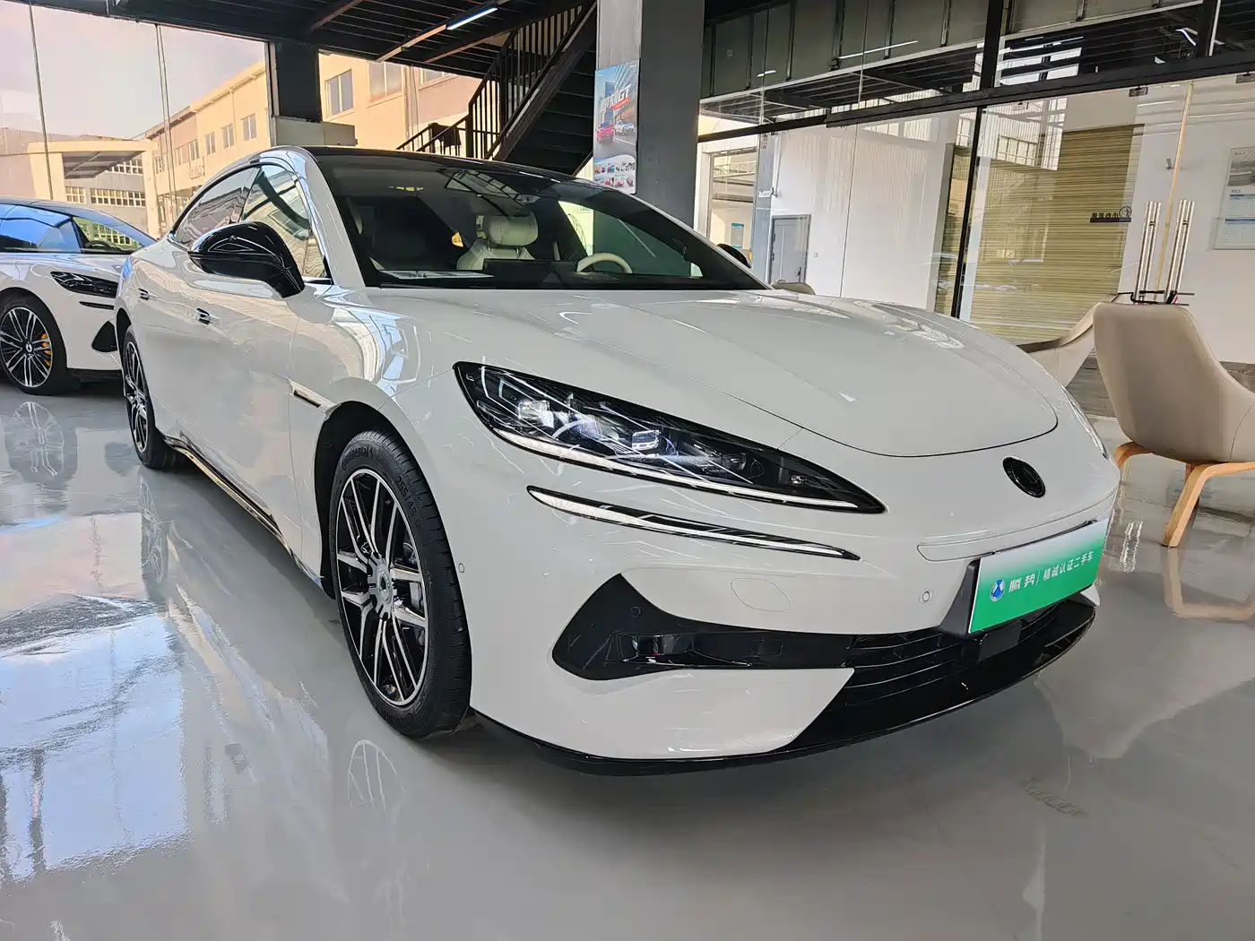 Denza Z9 2024 Model 1100km AWD Max Edition фото 22