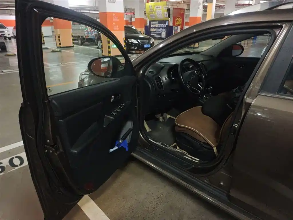 Kia Sportage 2015 2.0L Automatic 2WD DLX фото 17