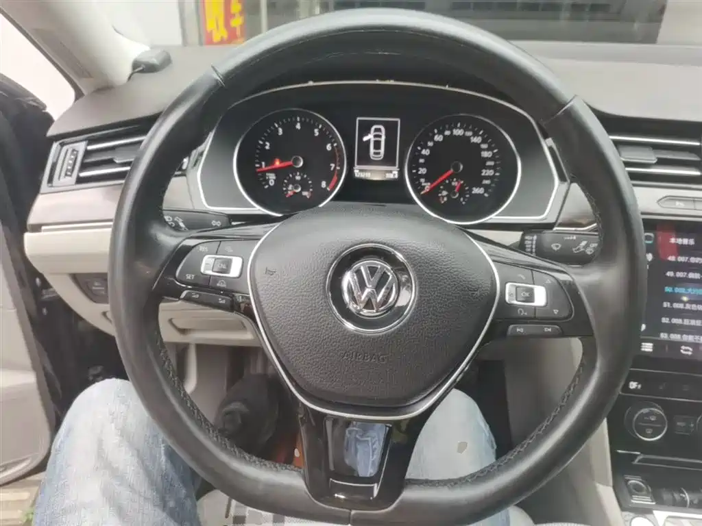 Volkswagen Magotan 2017 330TSI DSG Luxury фото 11