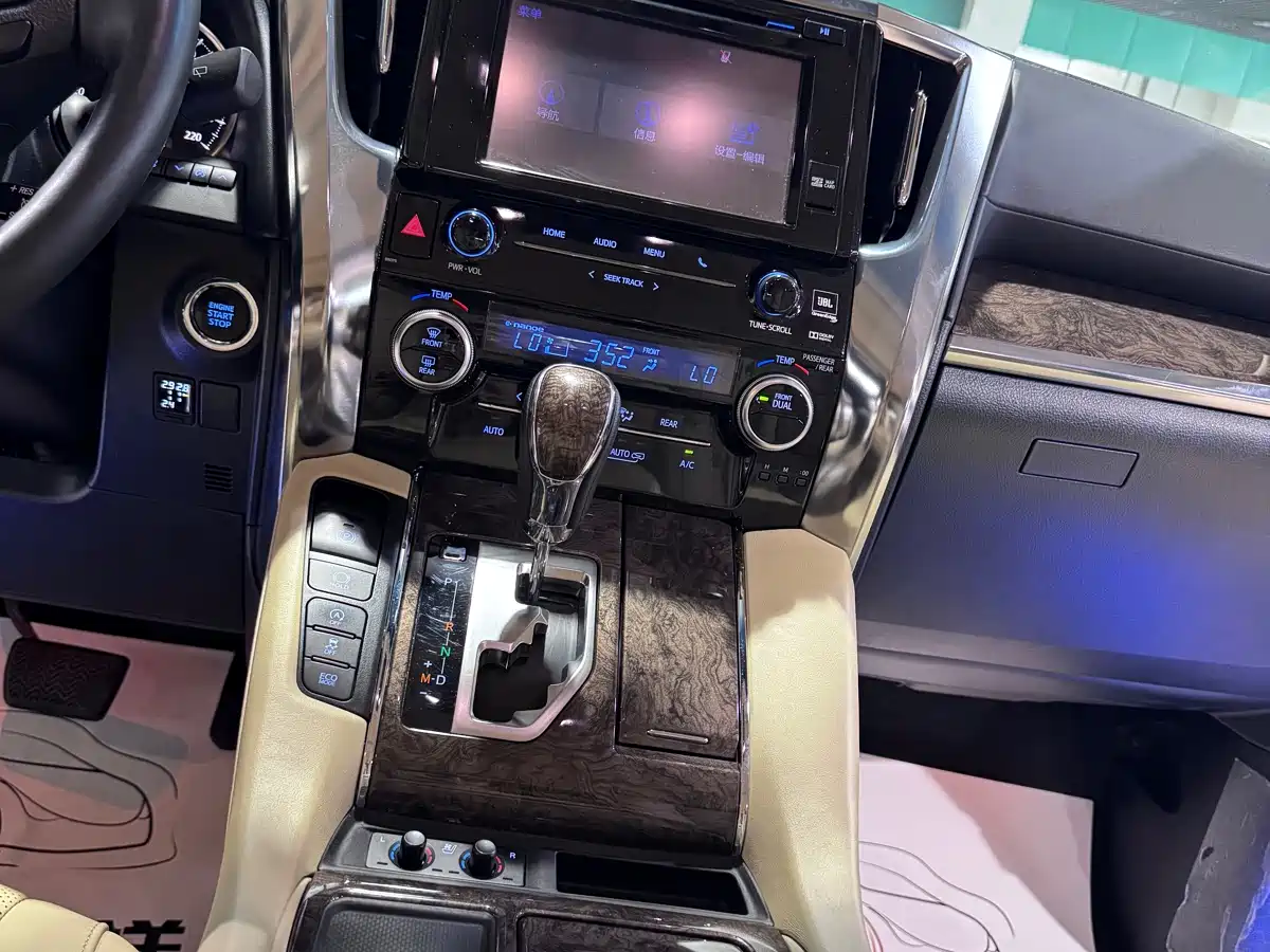 Toyota Alphard 2018 Facelift 3.5L Premium Edition фото 5