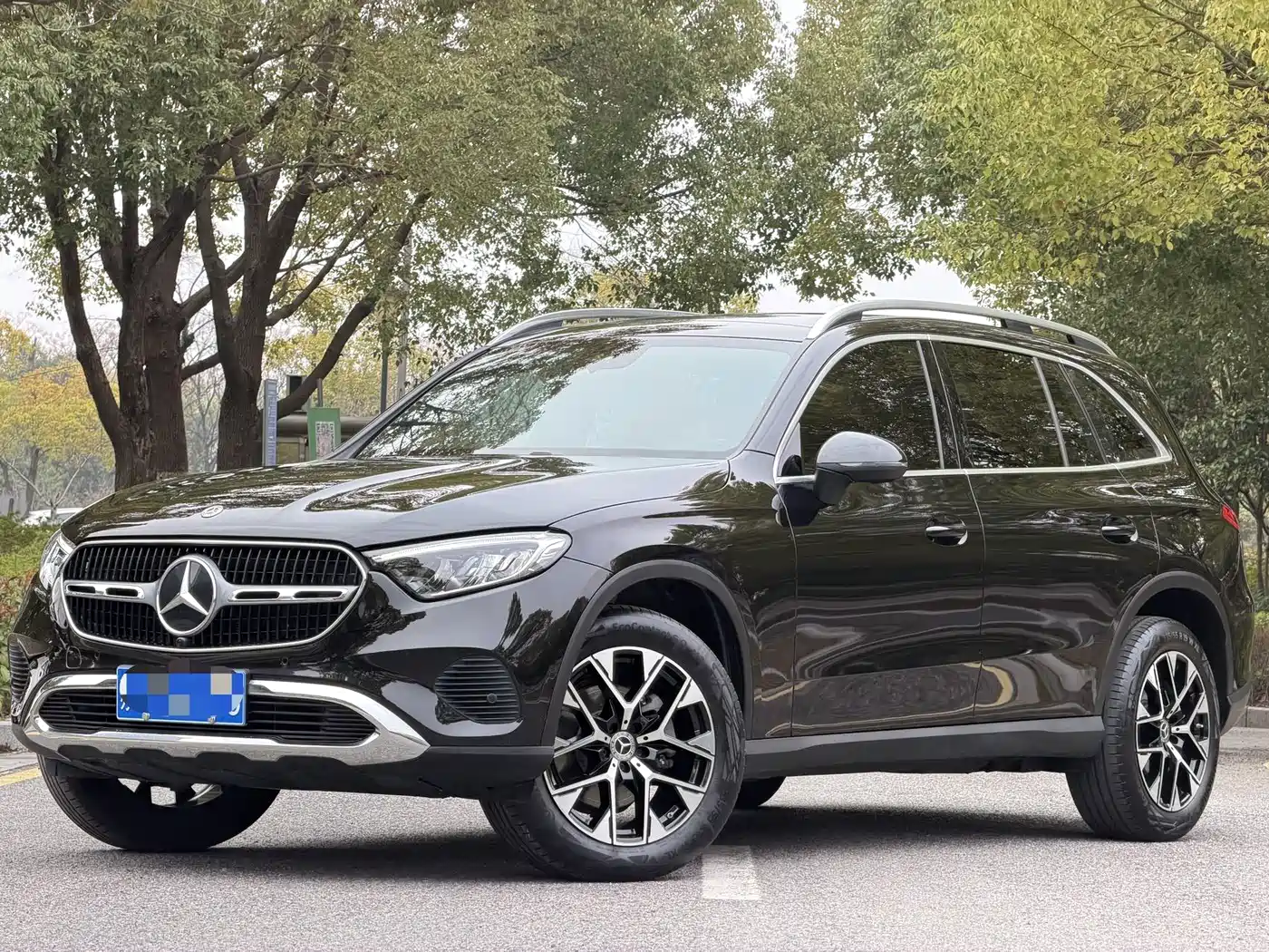 MERCEDES-BENZ GLC