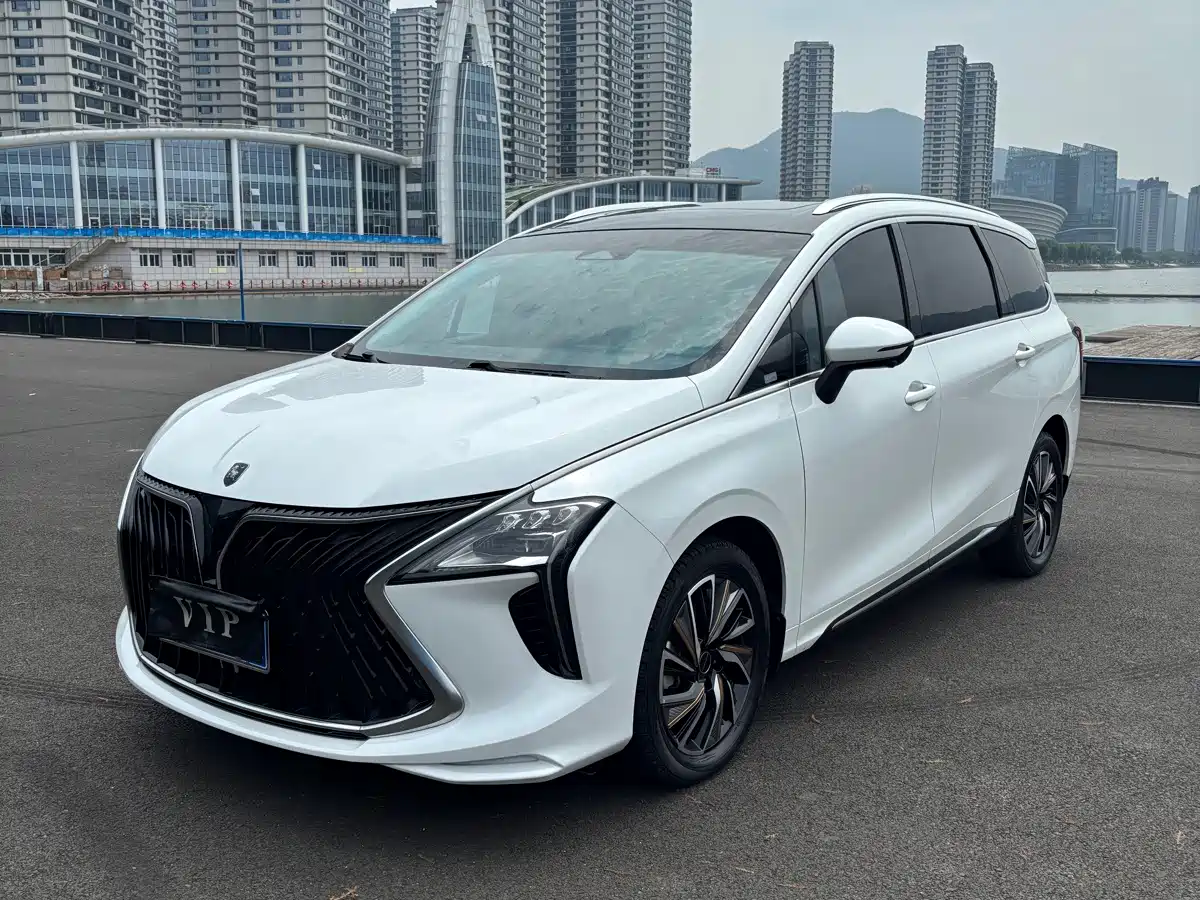 Dongfeng Fengxing Fengxing Yacht 2023 2022 1.5T DCT Wave Chaser Edition
