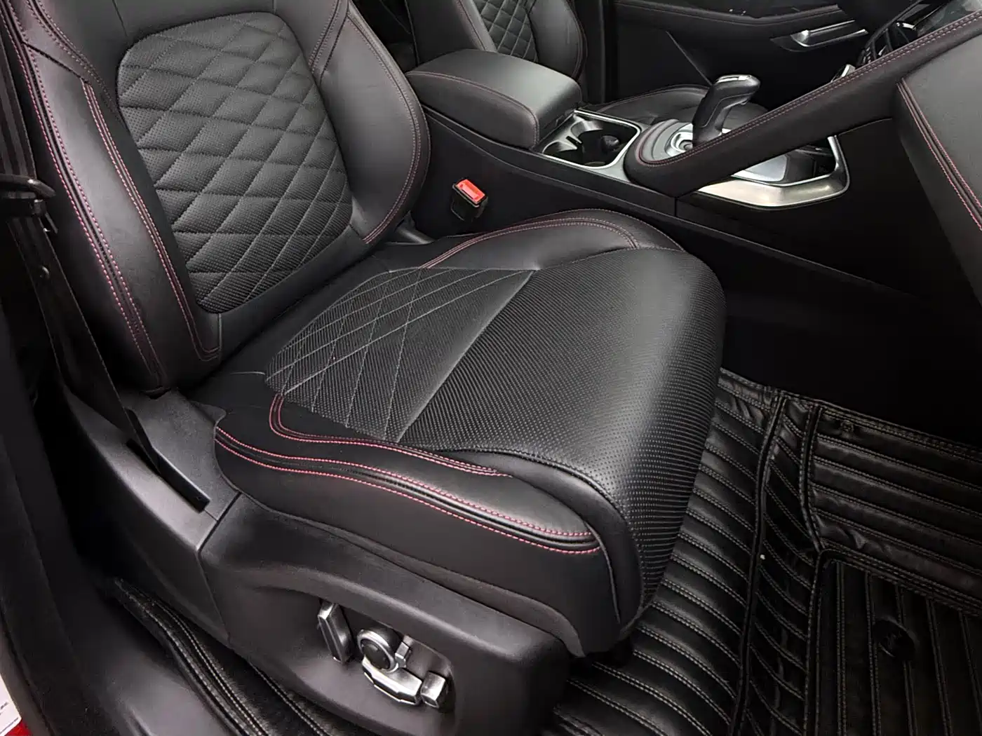 Photo 11 - Jaguar E-PACE