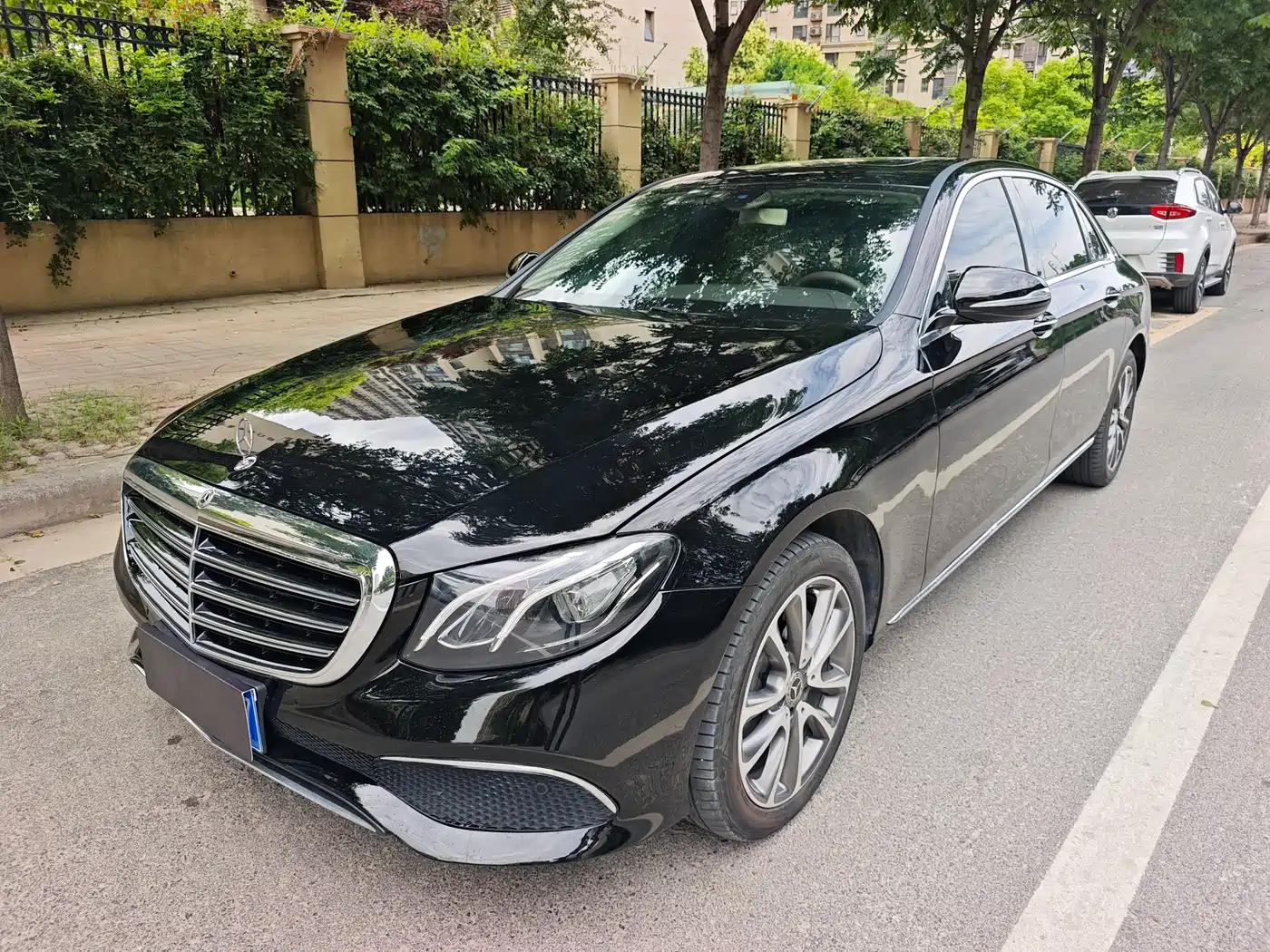 Mercedes-Benz E-Class 2019 E 200 L фото 3