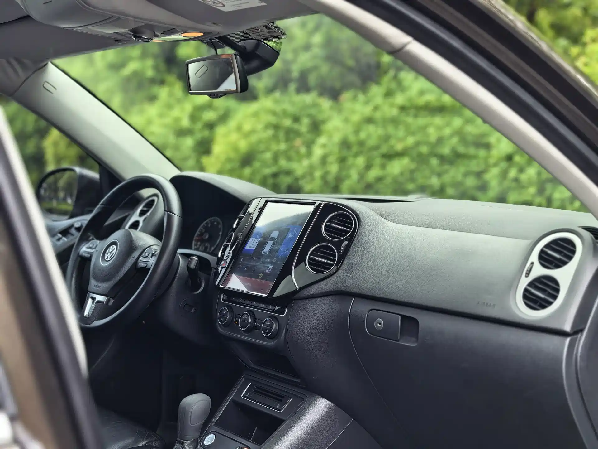Фото 24 - Volkswagen Tiguan