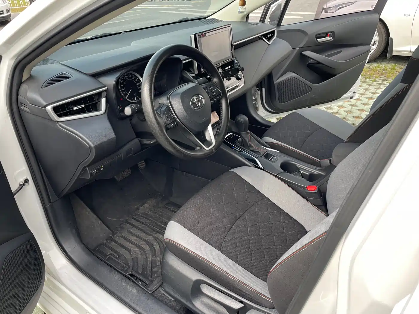 Toyota Corolla 2021 1.2T S-CVT Elite PLUS Edition фото 5