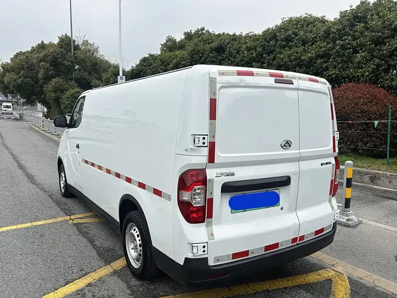 SAIC MAXUS CHASE EV30