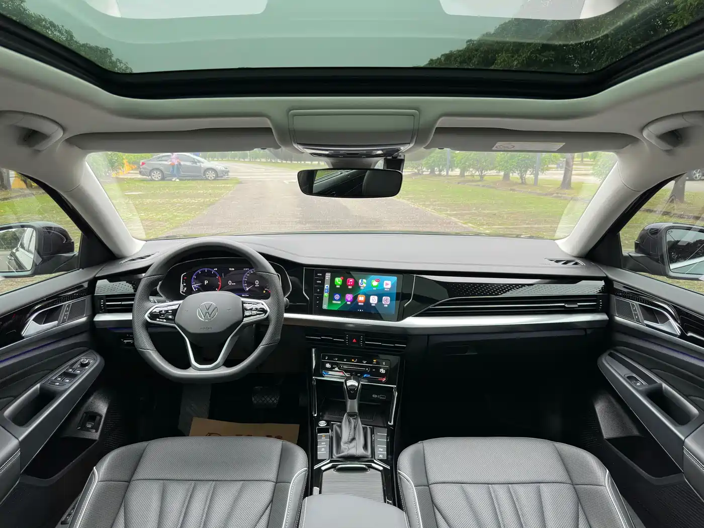 Volkswagen Passat 2024 380TSI Dragon Glory Edition фото 12