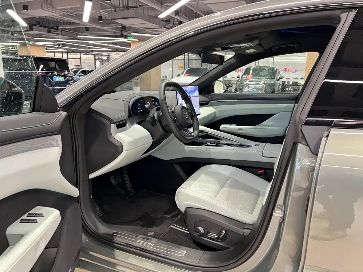 ZEEKR EXTREME KRYPTON 001