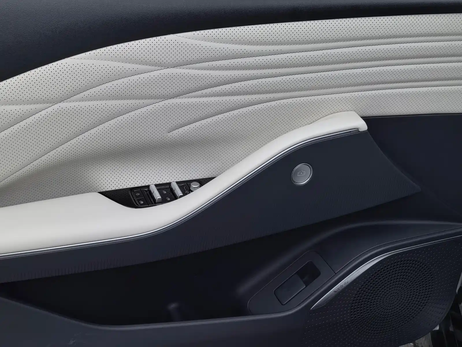 Фото 27 - Geely Galaxy Galaxy E8