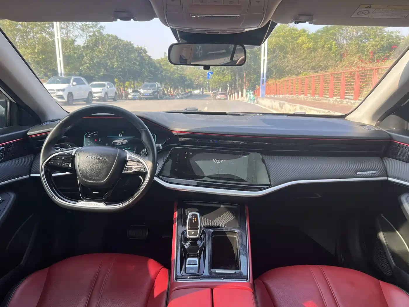 DONGFENG YI HYUN MAX