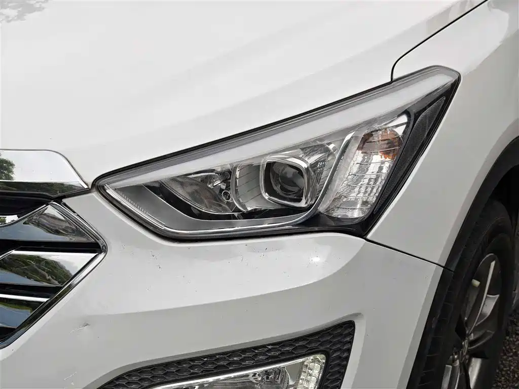 Hyundai Santa Fe 2013 Model 2.4L Automatic 2WD Smart фото 11