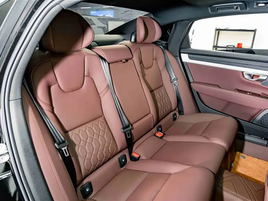 Volvo S90 2026 B5 Zhiyuan Luxury Edition фото 23
