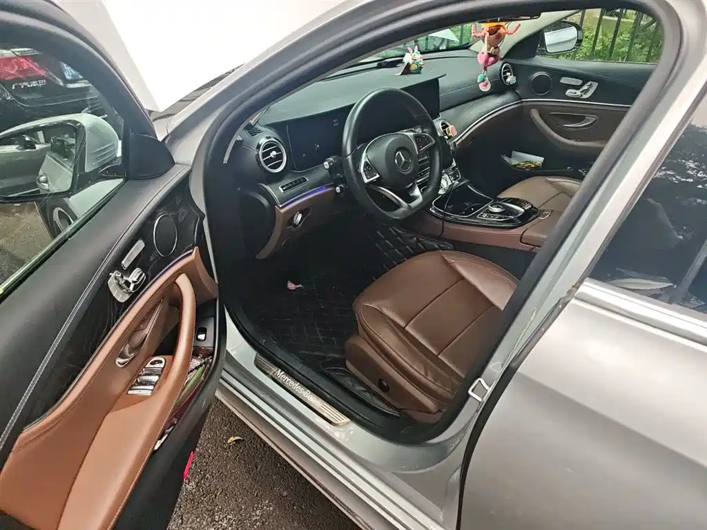 Mercedes-Benz E-Class 2016 E 300 L Sport Fashion Type фото 17