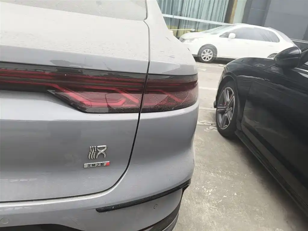 BYD Han 2025 DM-i Smart Driving Edition 125KM LiDAR Flagship фото 8