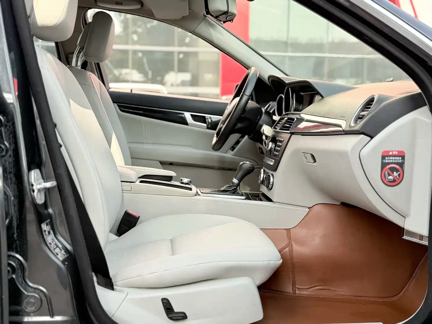 Mercedes-Benz C-Class 2013 C 180 Classic Grand Edition фото 7
