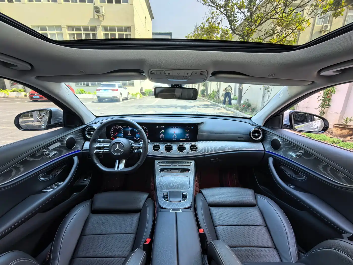 Mercedes-Benz E-Class 2022 E 260 L Sport фото 12
