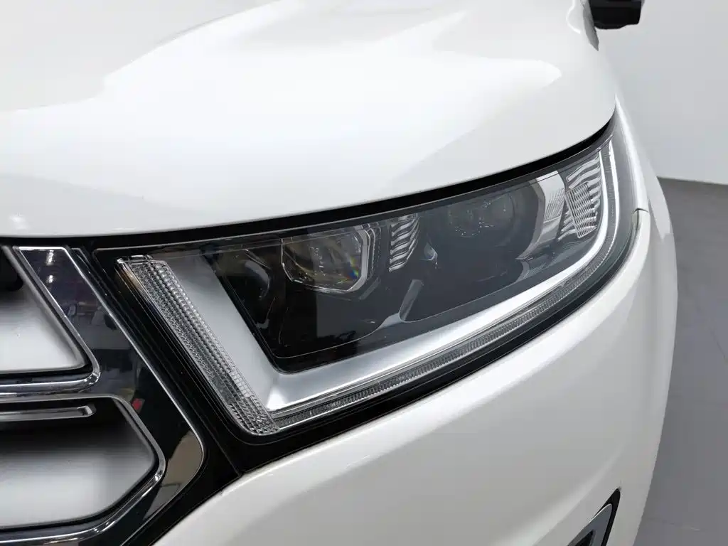 Фото 7 - Ford Edge