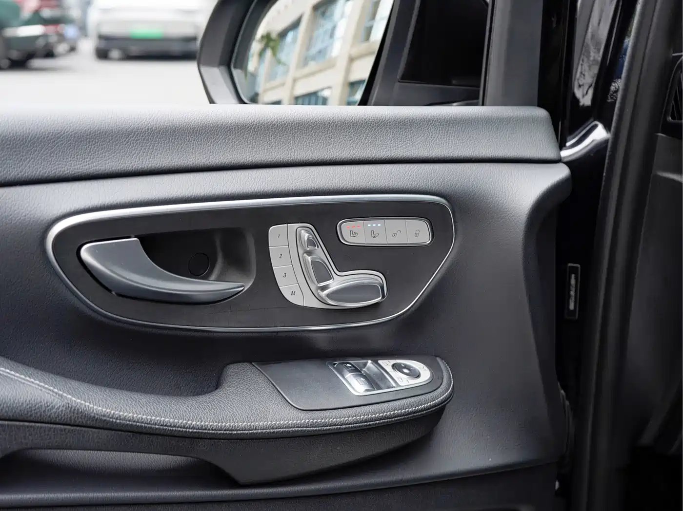 Mercedes-Benz V-Class 2020 V 260 Luxury Edition фото 15