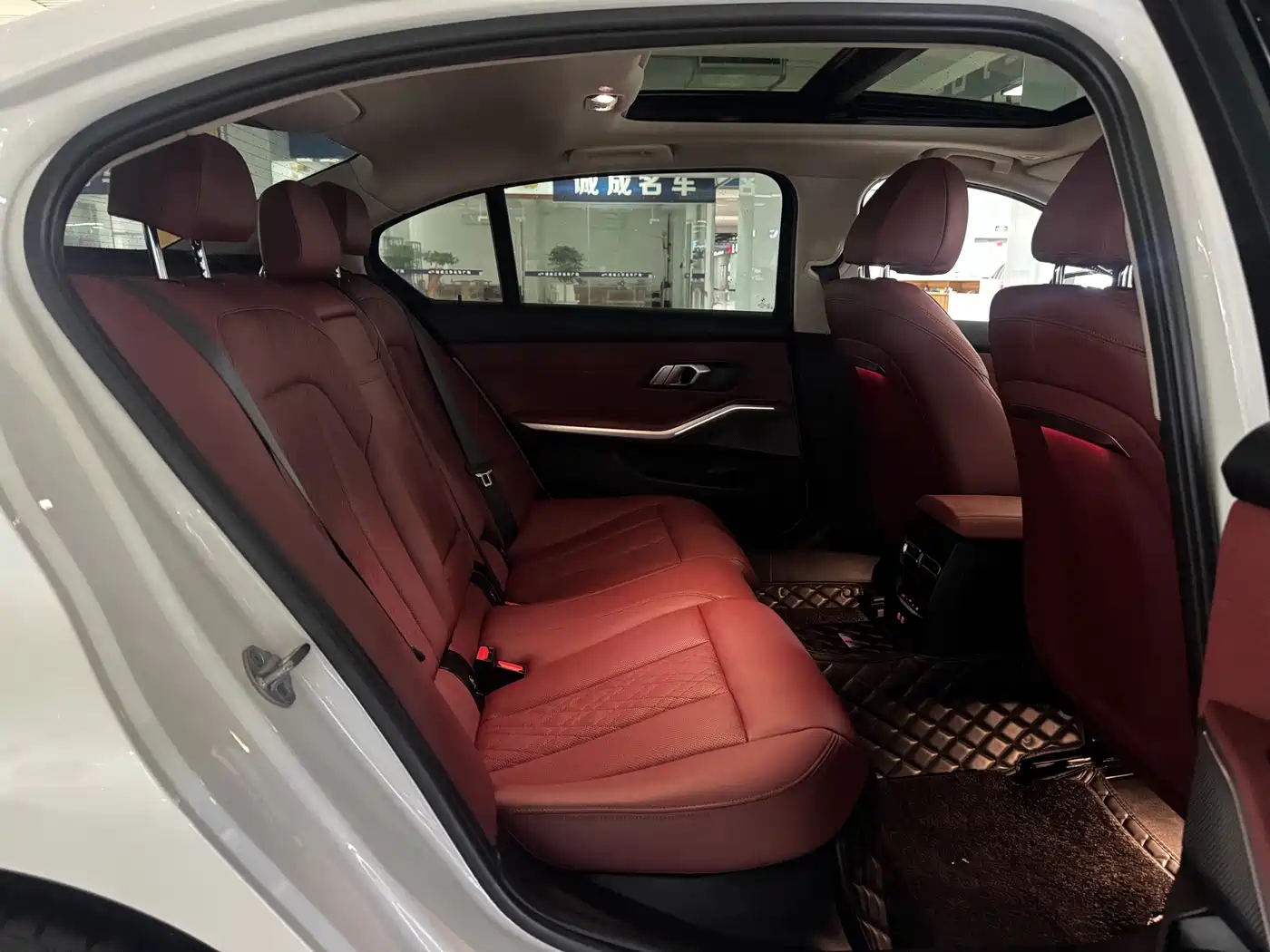 BMW 3 Series 2023 325Li M Sport Package фото 10