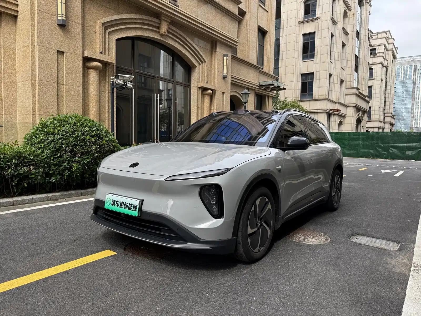 Фото 1 - NIO ES6