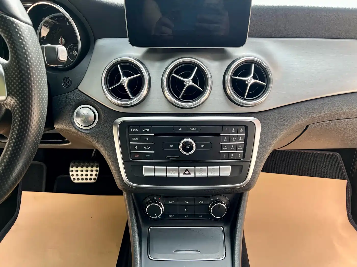 Mercedes-Benz CLA (Import) 2017 CLA 220 4MATIC фото 11