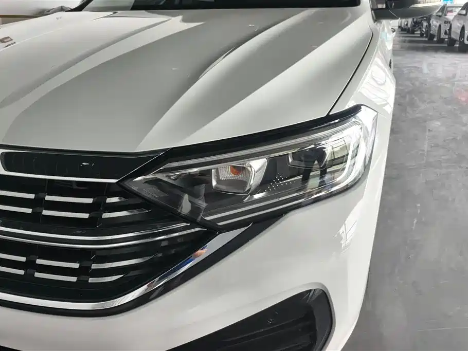 Volkswagen Sagitar 2025 300TSI DSG Surpass Edition фото 5