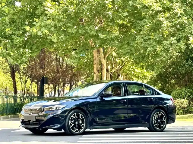 BMW i3 2024 eDrive 35 L