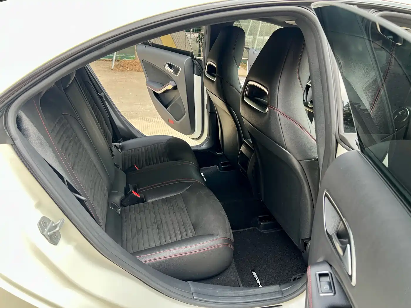 Mercedes-Benz CLA (Import) 2017 CLA 220 4MATIC фото 9