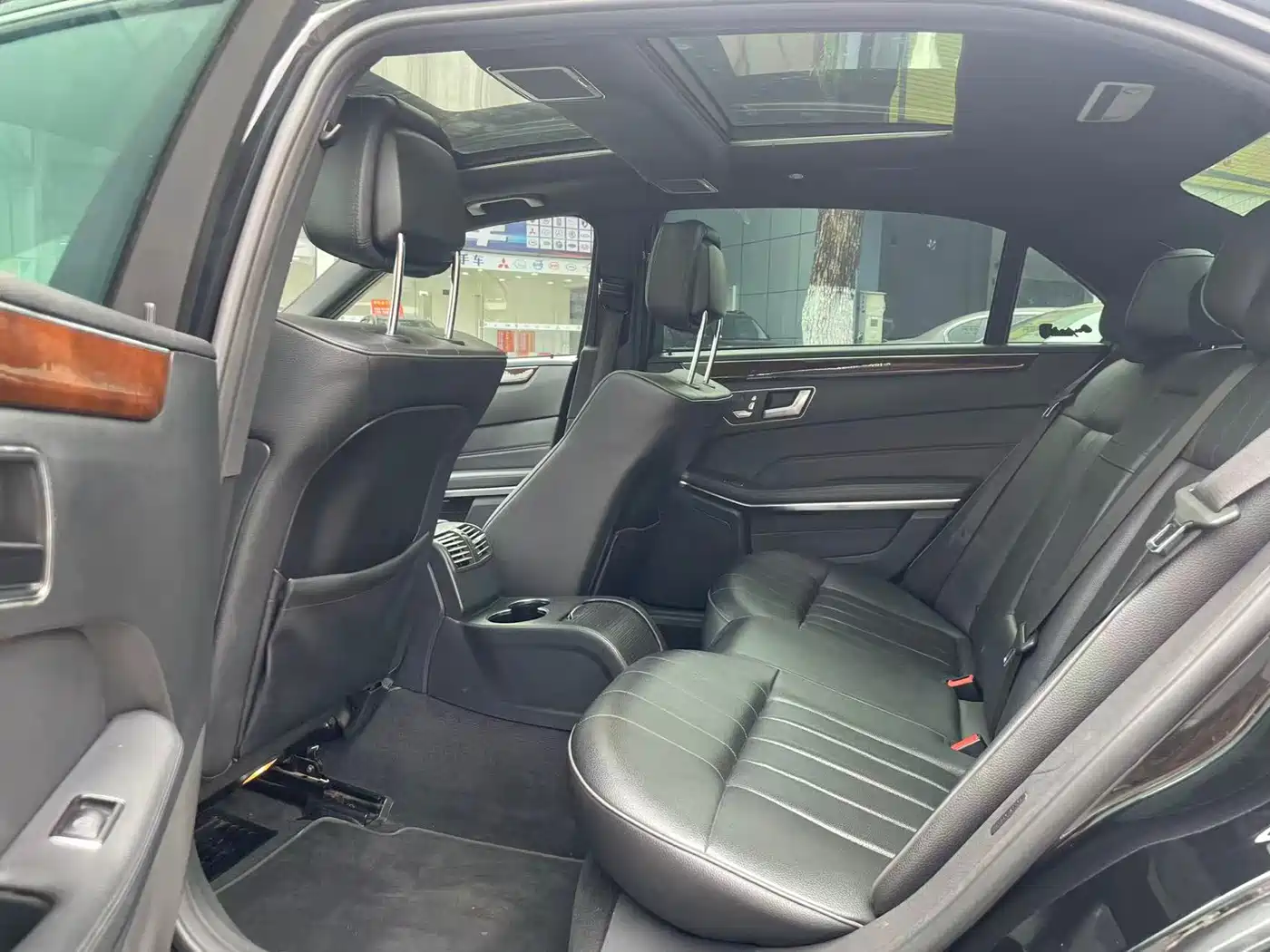 Mercedes-Benz E-Class 2015 Facelift E 260 L фото 5