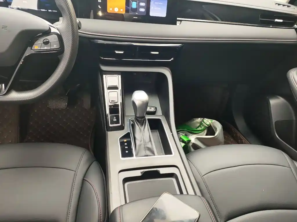 Roewe i5 2025 2023 1.5L CVT Luxury Edition
