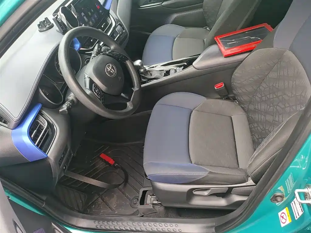 Toyota C-HR 2018 2.0L Leading Edition China VI фото 15
