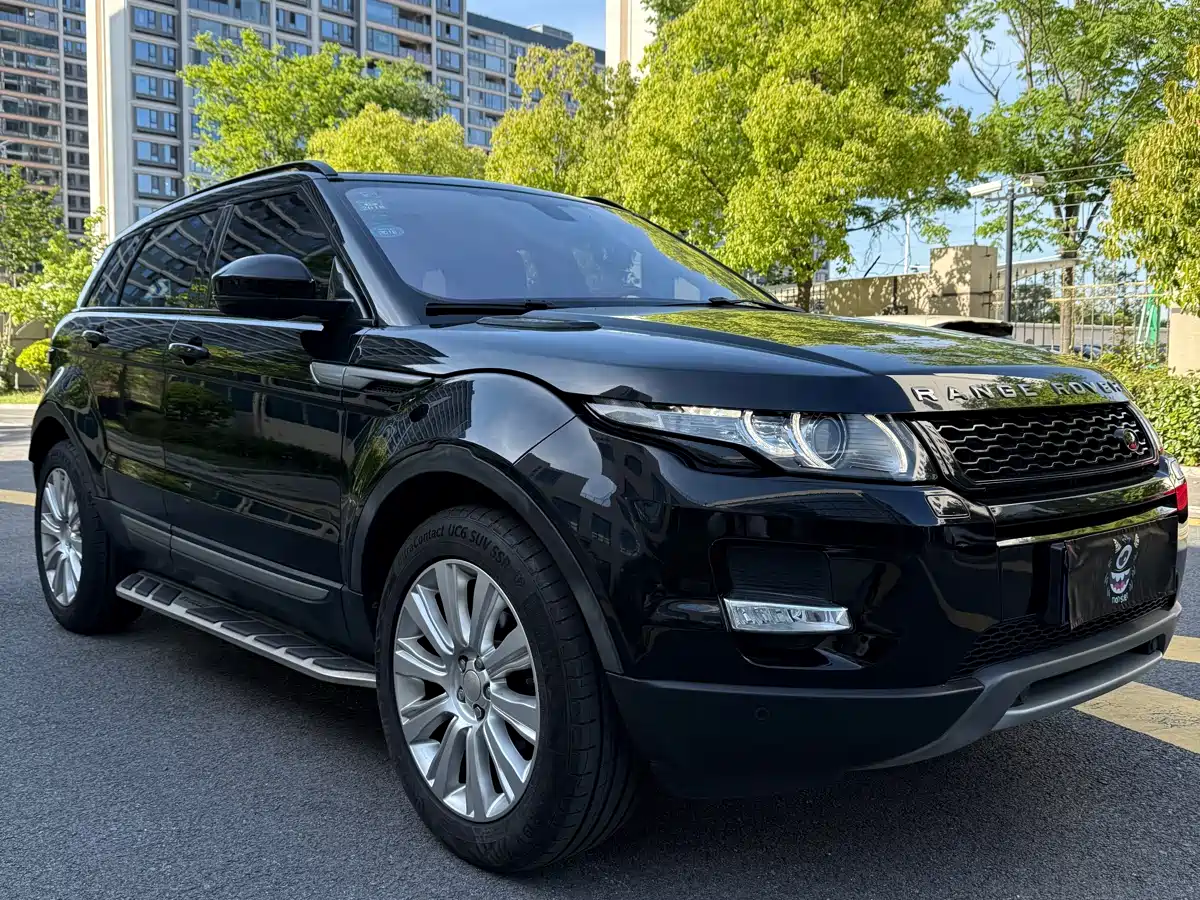 Land Rover Range Rover Evoque 2015 2.0T 5-Door Intelligent Edition фото 3