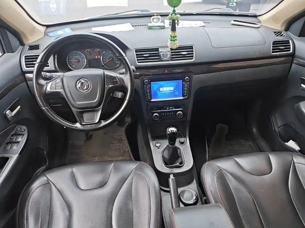 Dongfeng Fengguang Fengguang 370 2016 2016 1.5L Manual Luxury 7-seater