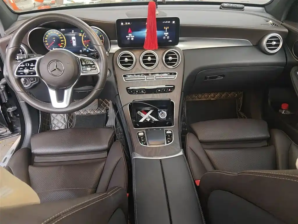 Mercedes-Benz GLC 2021 GLC 260 L 4MATIC Luxury фото 13