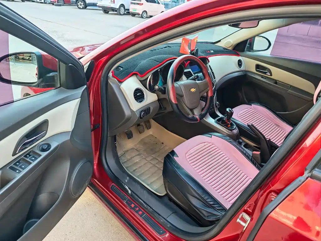 صورة 6 - Chevrolet Cruze