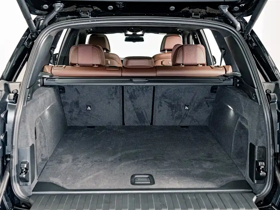 BMW X5 2025 Model xDrive 40Li Exclusive M Sport Blackout Package фото 26