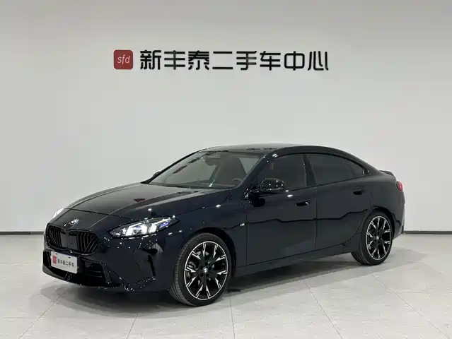 BMW 2 225L, M Чёрный спорт-пакет