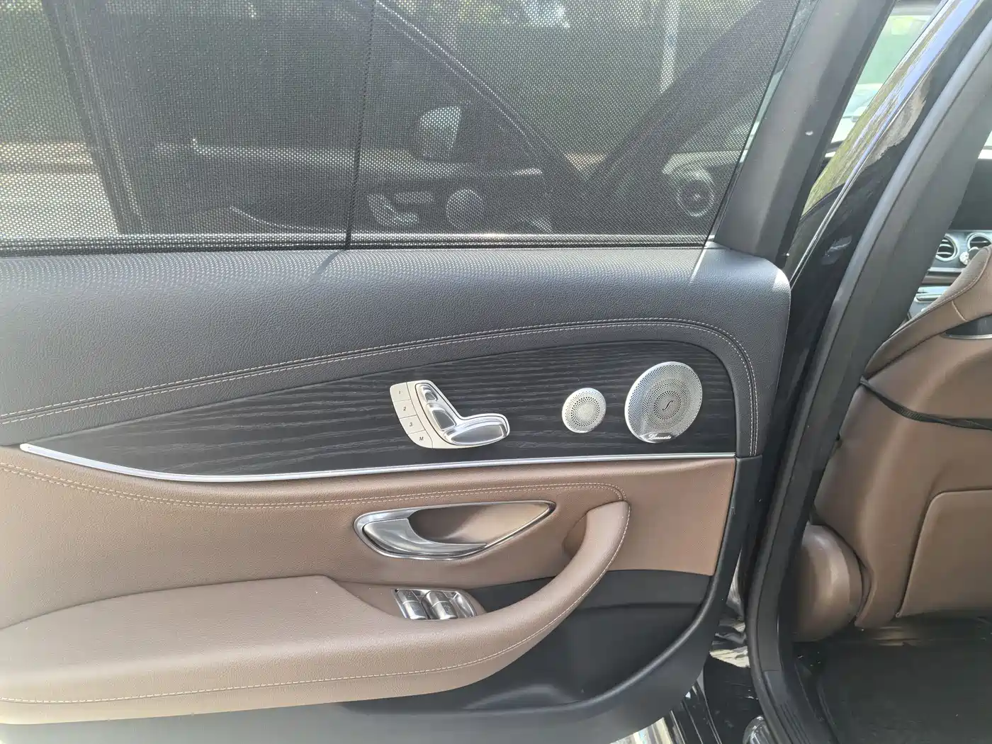 Mercedes-Benz E-Class 2021 E 300 L Sport Luxury Edition фото 9