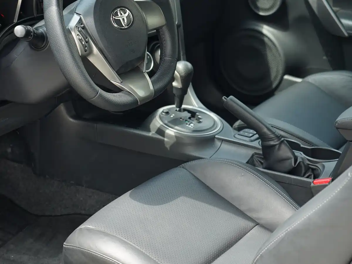 Toyota Zelos 2011 2.5L Standard Edition фото 5