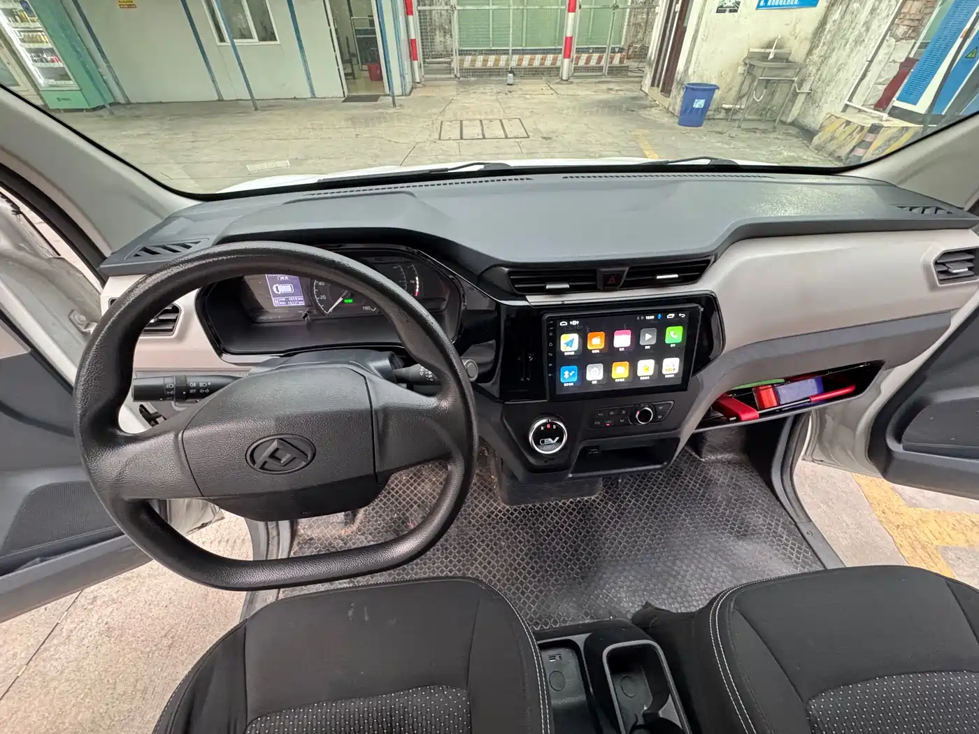 SAIC MAXUS CHASE EV30