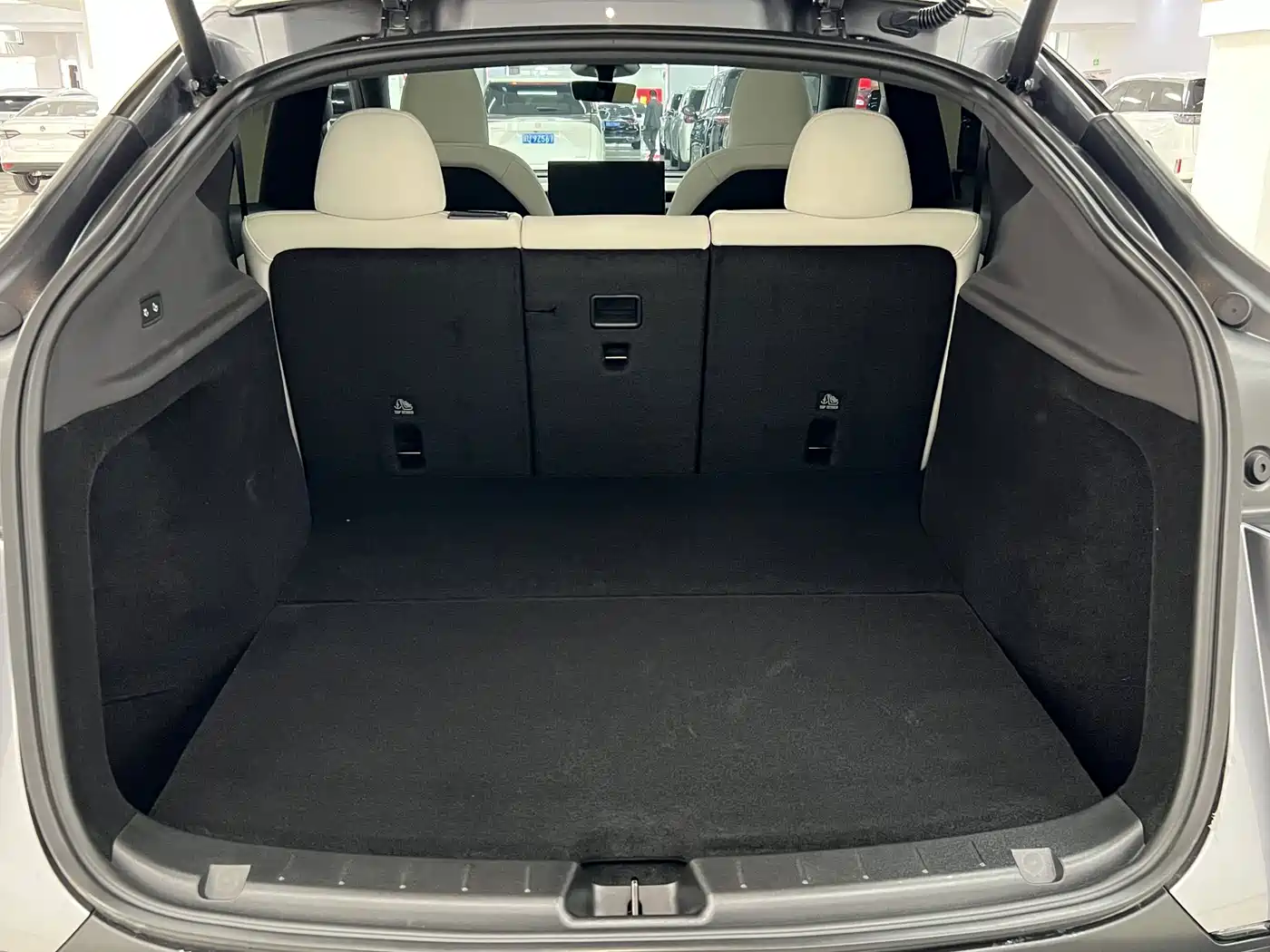 Tesla Model Y 2026 2026 Rear-Wheel Drive