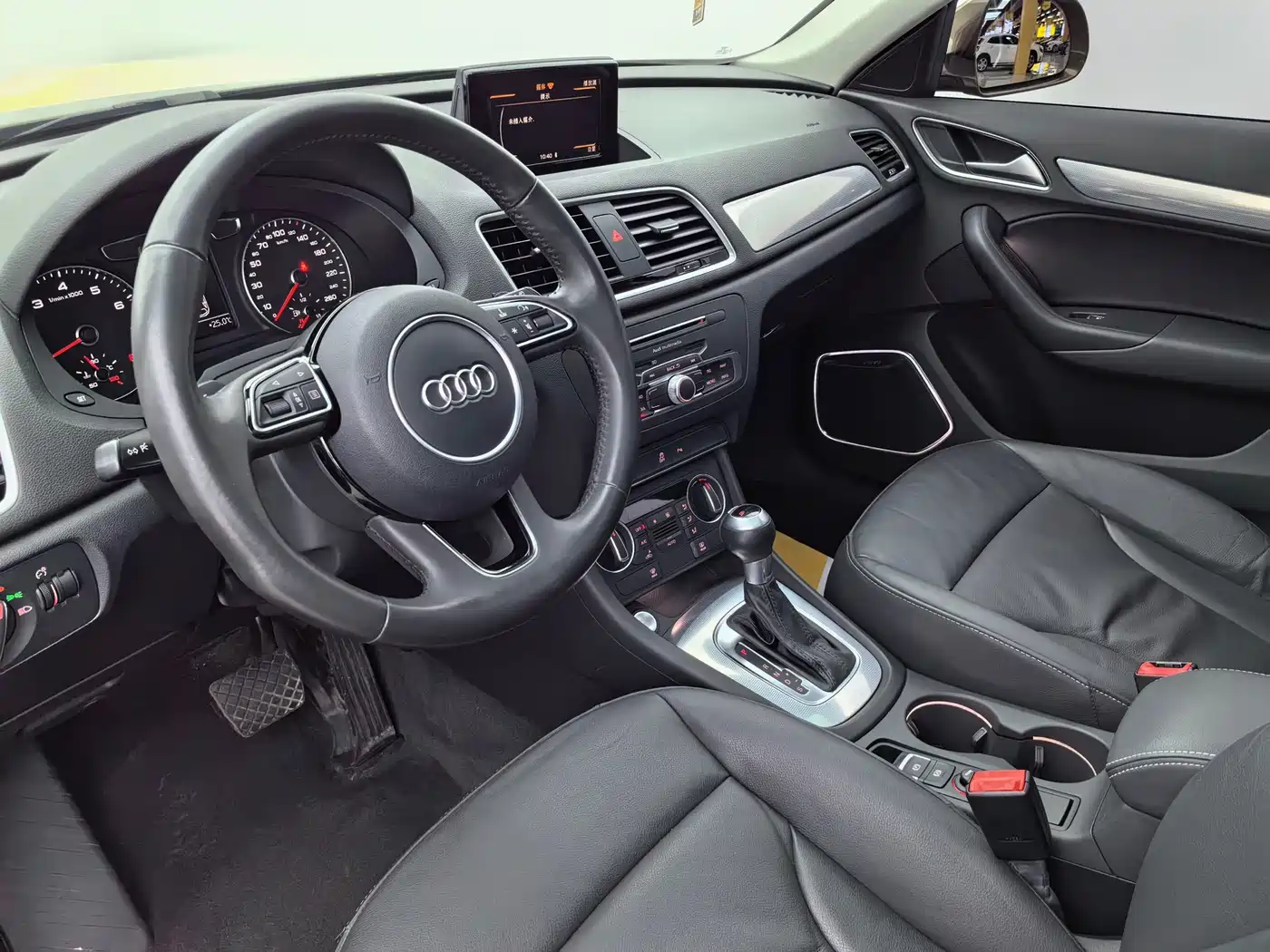 Audi Q3 2018 30th Anniversary Edition 30 TFSI Style фото 17