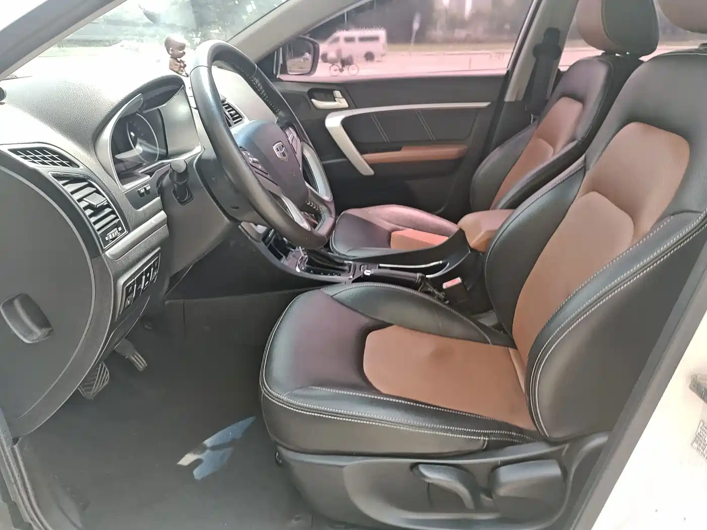 Фото 6 - Geely Emgrand