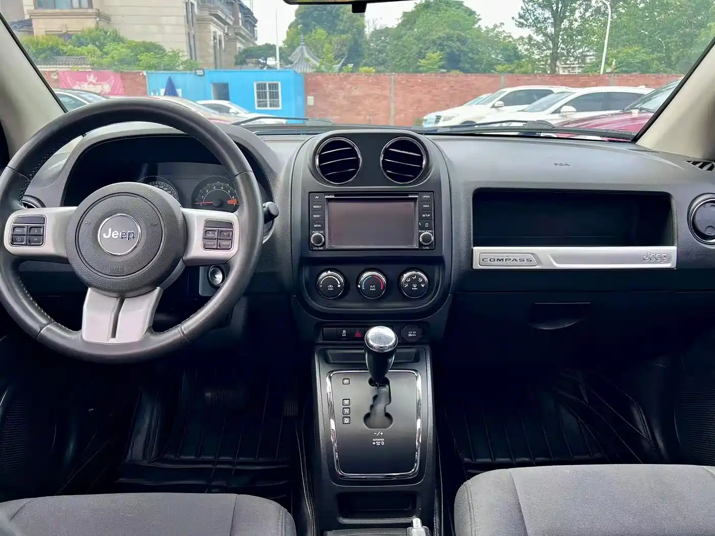 Jeep Compass (Import) 2015 2014 Facelift 2.4L 4WD Comfort Edition