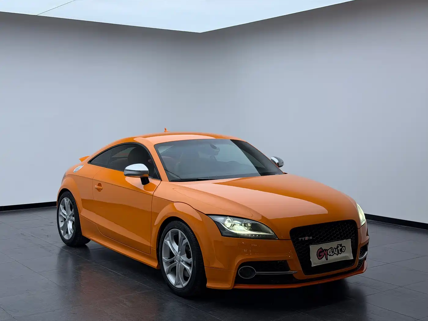 Audi TTS 2011 Model TTS Coupe 2.0TFSI quattro фото 3